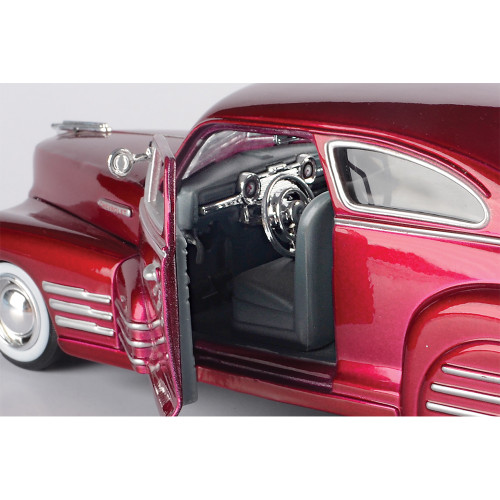 1948 Chevy Aerosedan Fleetline - Red 1:24 Scale Alt Image 2