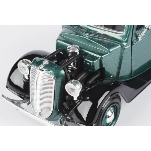 1937 Ford Pickup - Green Alt Image 4