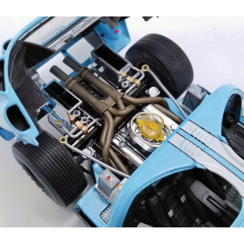 1966 Ford GT40 Le Mans #1 - Ken Miles 1:18 Scale Alt Image 3