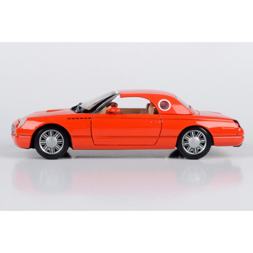 2002 James Bond Ford Thunderbird - Die Another Day 1:24 Scale Alt Image 2