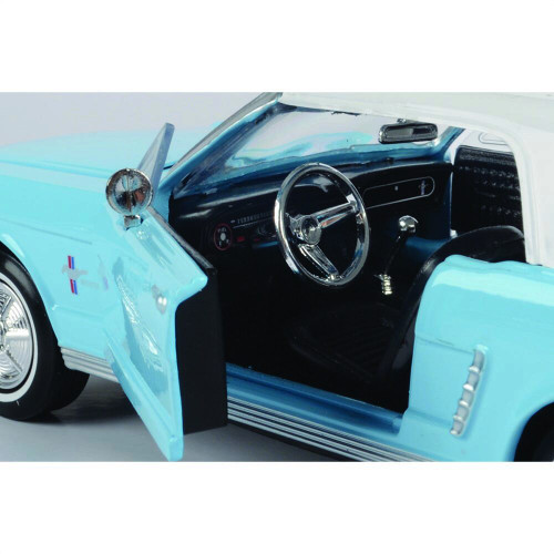 1964 1/2 James Bond Ford Mustang - Thunderball 1:24 Scale Alt Image 2