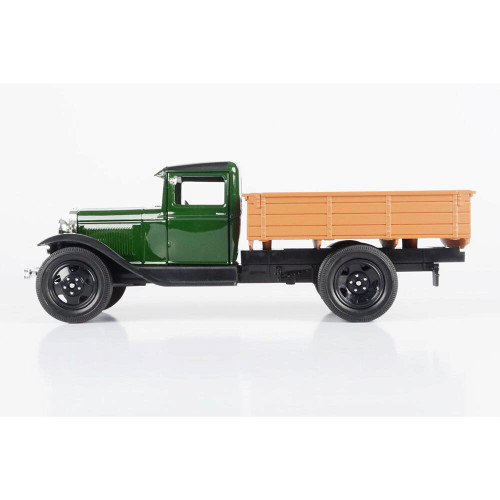 1931 Ford Model AA Truck - Green Alt Image 1