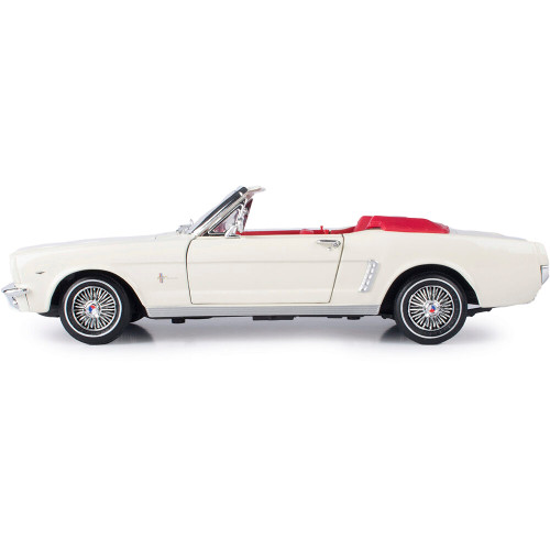 James Bond - 1964 1/2 Ford Goldfinger Mustang - White Alt Image 1