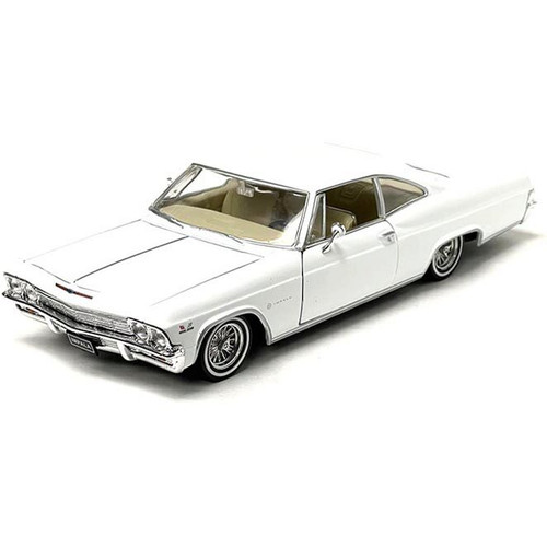 1965 Chevrolet Impala SS 396 Hard Top Low Rider - White 1:24 Scale Main Image