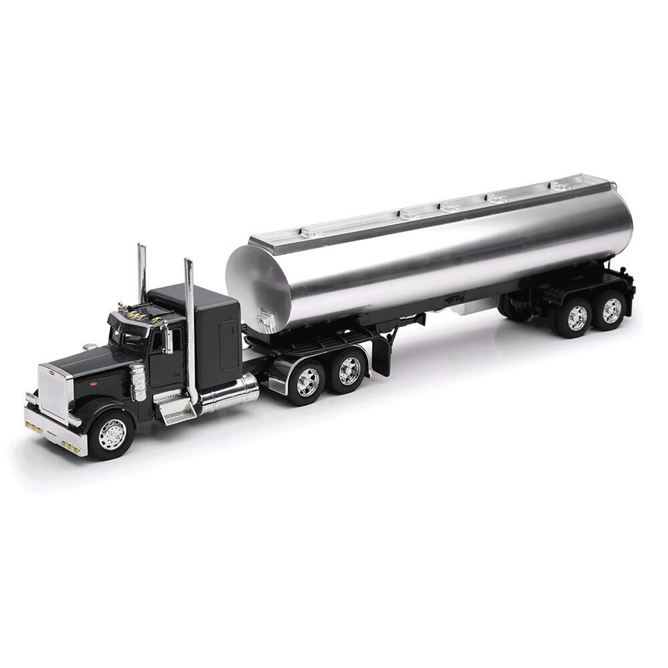 Peterbilt Custom 379 Oil Tanker Tractor Trailer 1:32 Scale Main Image