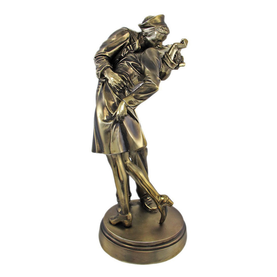 The Kissing Sailor Cold Cast Bronze Sculpture 8897 Main Image