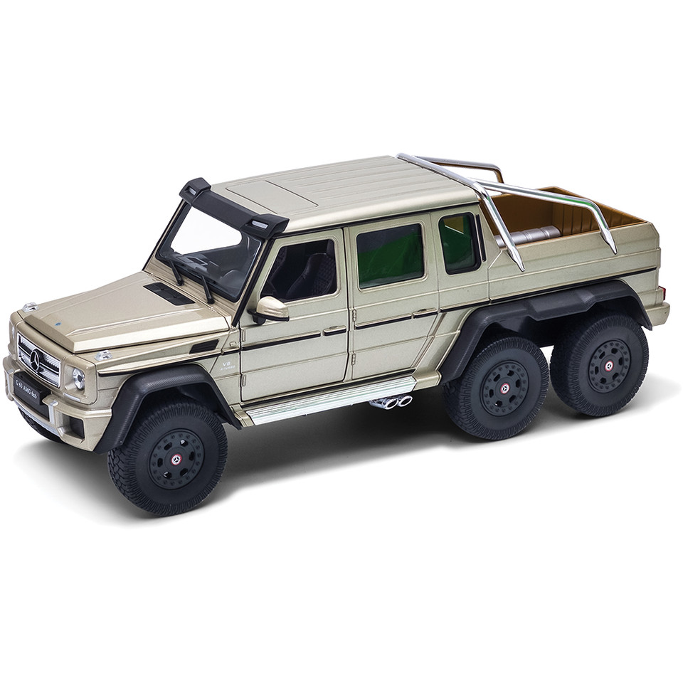 Mercedes-Benz G 63 AMG 6X6 - Silver 1:24 Scale Main Image
