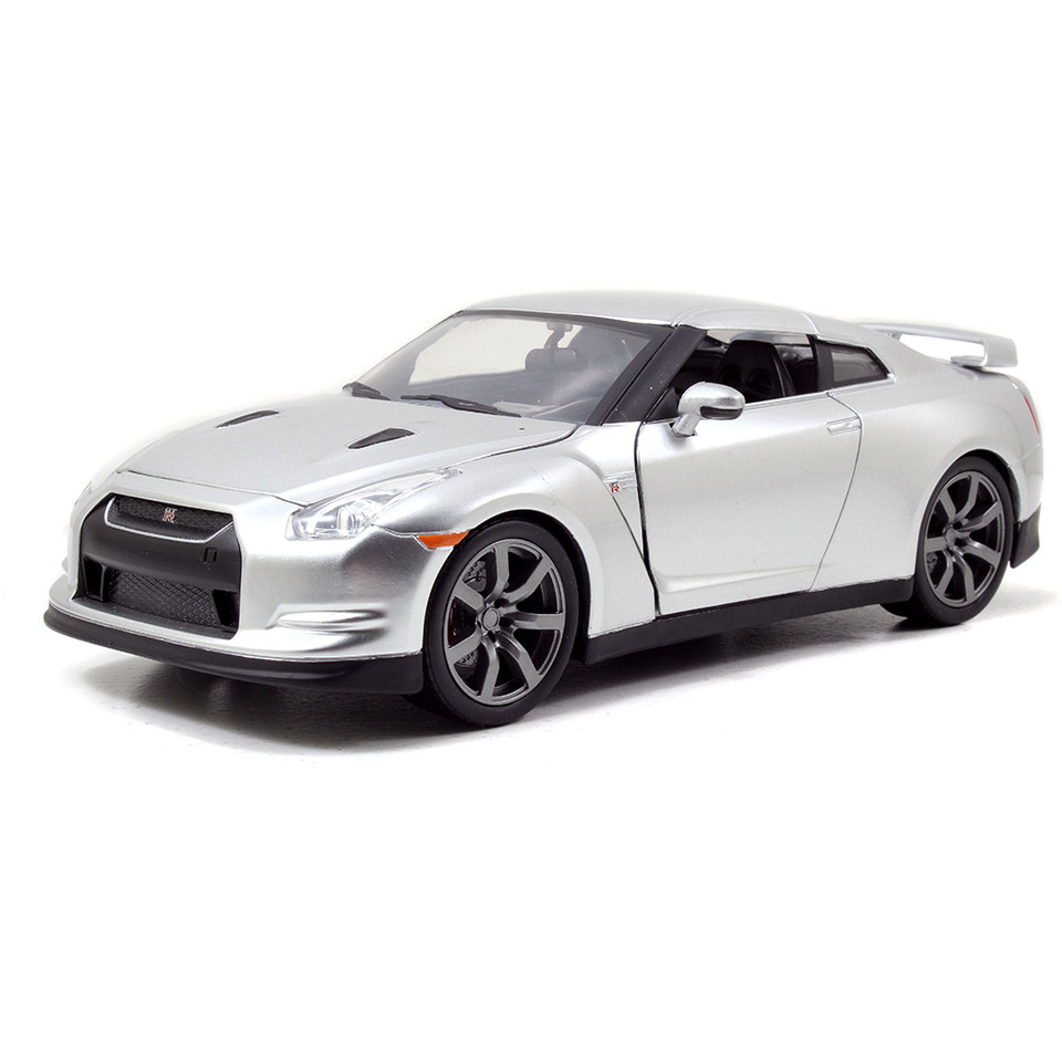 BRIAN's Nissan GT-R (R35) - Candy Silver - Fast & Furious 1:24 Scale Main Image