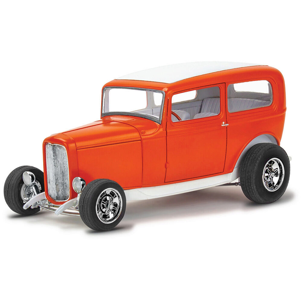1932 Ford Tudor Sedan 2-N-1 1:25 Scale | Collectable Diecast