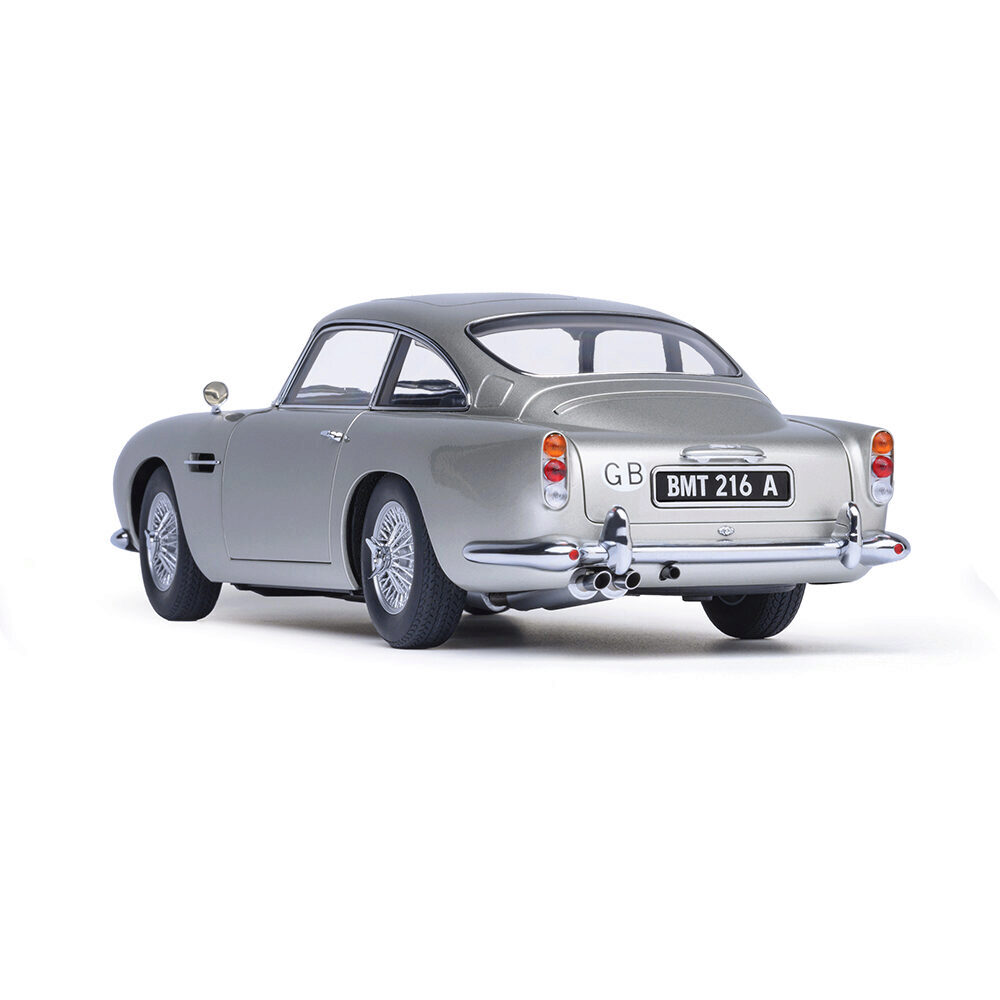 James Bond Aston Martin DB5 - Goldfinger w/Weapons 1:18