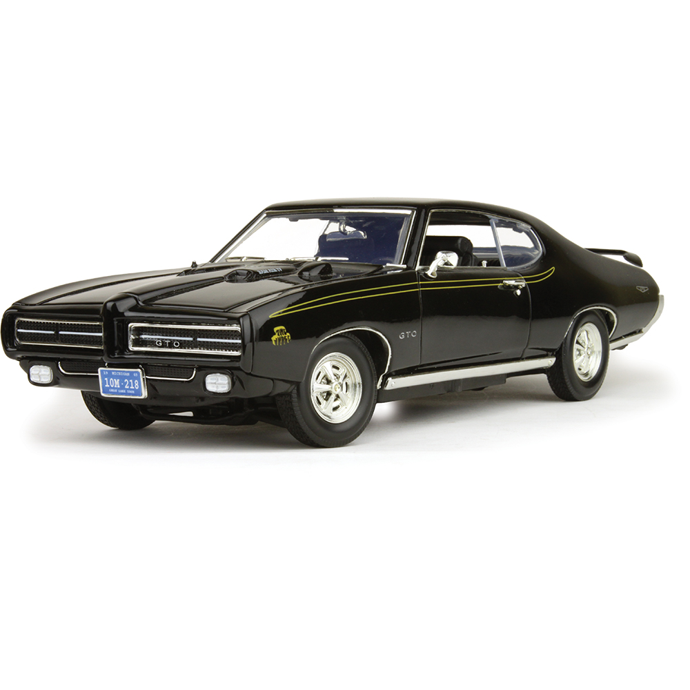 1969 Pontiac GTO Judge 1:18 Scale Diecast Model by Motormax