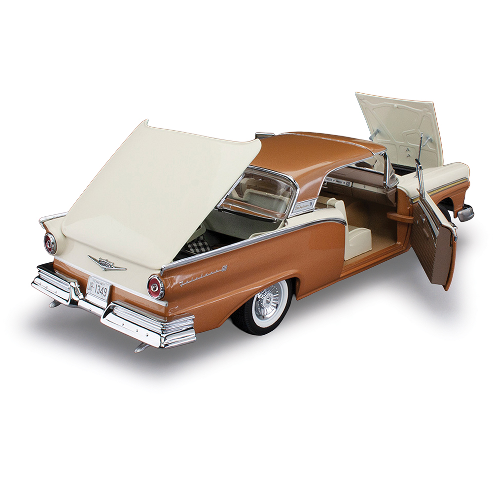 1957 Ford Fairlane 500 Skyliner - Doeskin Tan/Colonial White 1:18