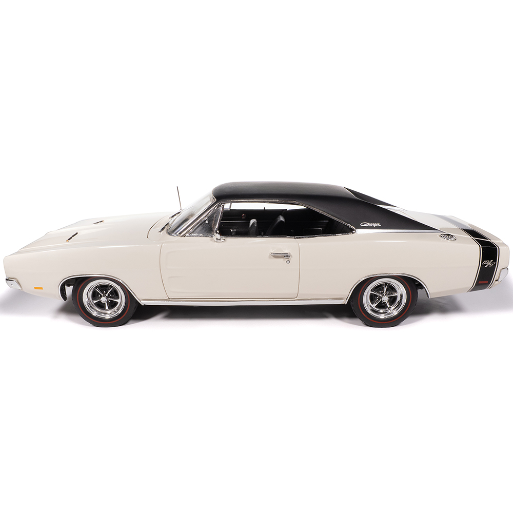 1969 Dodge Charger R/T - W1 White 1:18 Scale Diecast Model by