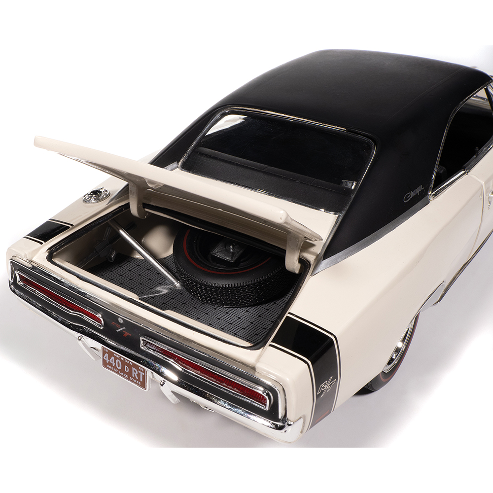 1969 Dodge Charger R/T - W1 White 1:18 Scale | Collectable