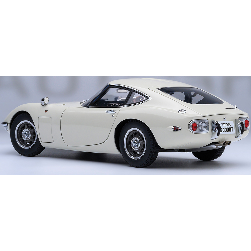 1967 Toyota 2000GT - White 1:18 Scale | Collectable Diecast