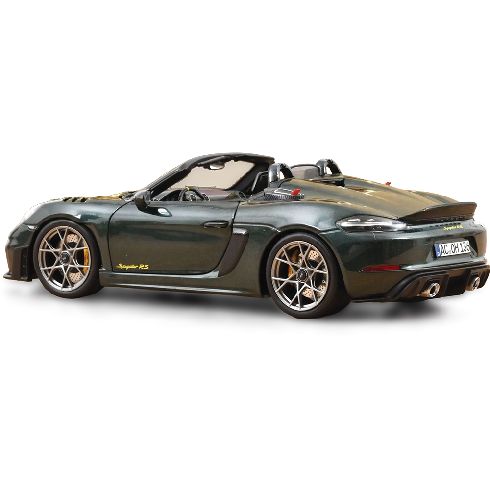 2023 Porsche 718 Spyder RS w/ Weissach Pack - Forest Green 1:18 2023 Porsche 718 Spyder RS w/ Weissach Pack - Forest Green 1:18
