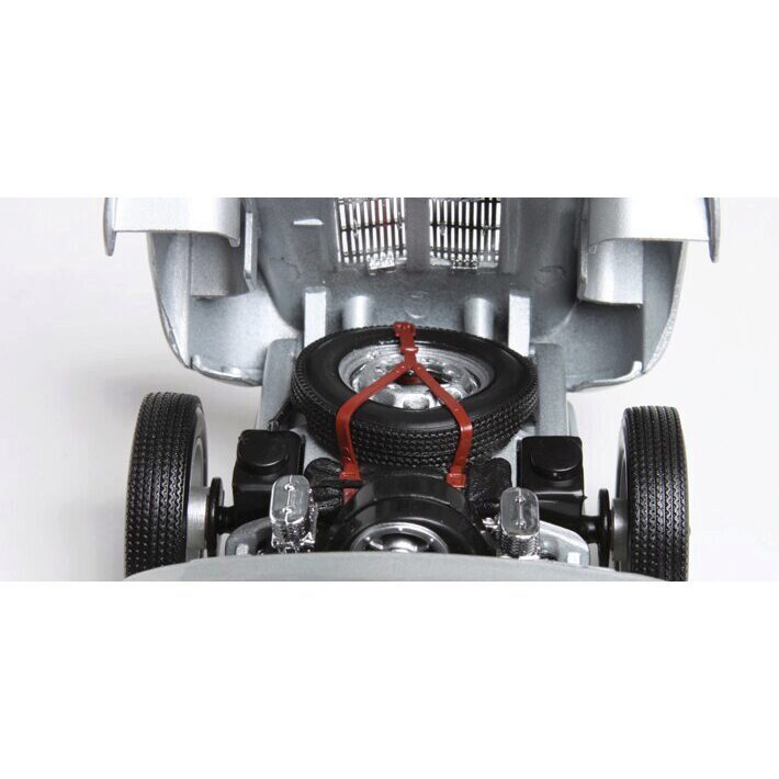マイスト　ポルシェ　550 A Spyder 特別版 1:18 Amazon.com: Maisto 1:18 Scale Porsche 550A Spyder Diecast