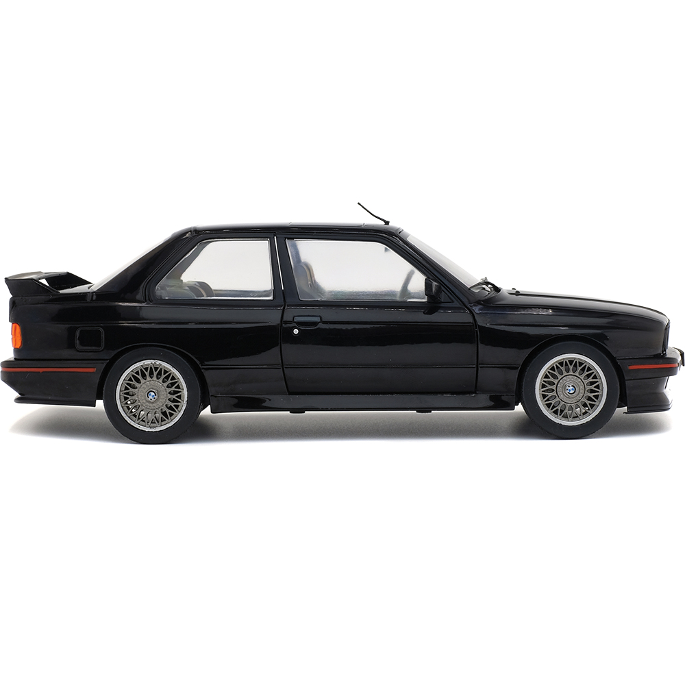 ミニカー  M3 SPORT EVOLUTION 1:18 1990 BMW E30 M3 Sport EVO - Glanzschwarz 1:18 Scale | Collectable