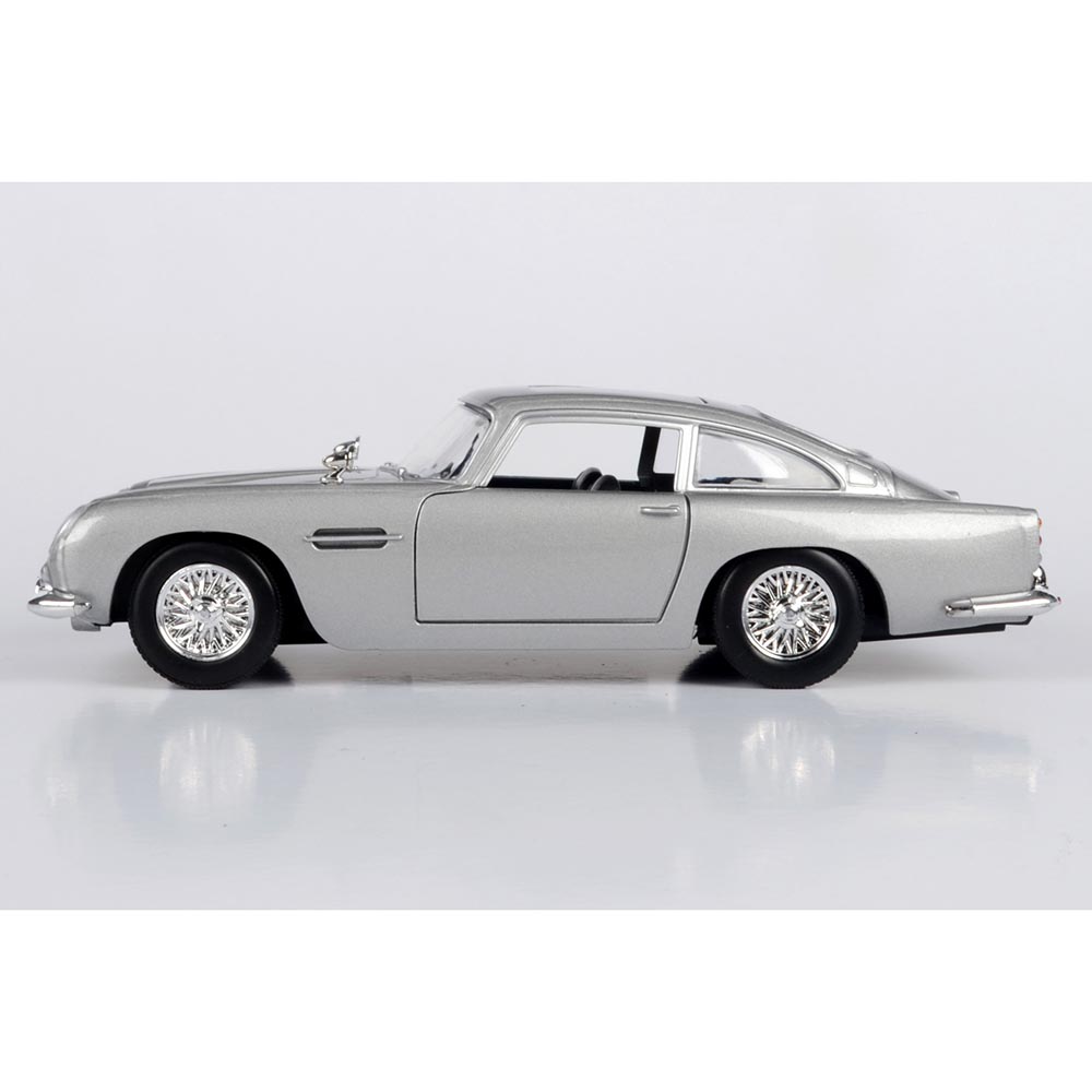James Bond Aston Martin DB5 - Goldfinger 1:24 Scale