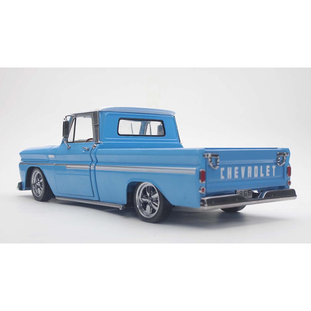1965 Chevy C-10 Styleside Custom Pickup - Blue 1:18 Scale