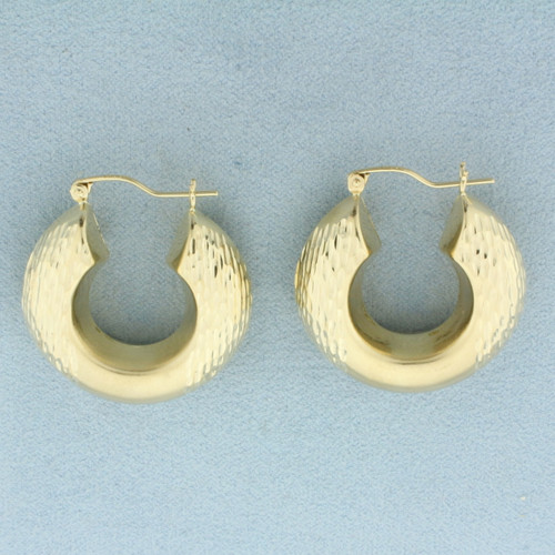 Diamond Cut Hoop Earrings in 14k Yellow Gold