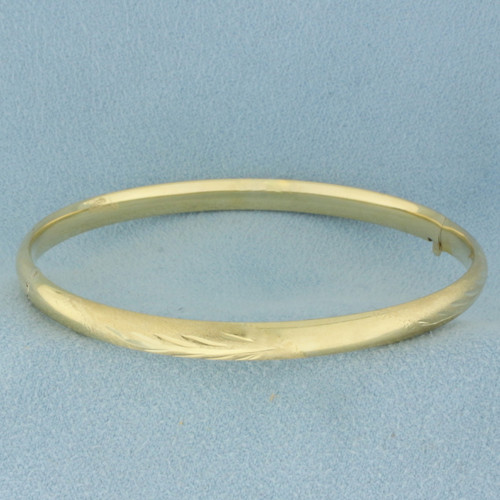Leaf Nature Design Hinged Bangle Bracelet in 14k Yellow Gold