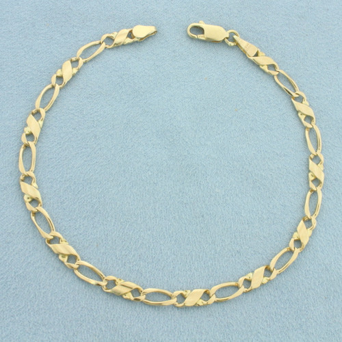 Infinity Oval Link Bracelet in 14k Yellow Gold
