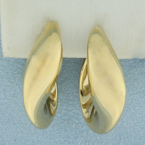 Twisting Hoop Earrings in 14k Yellow Gold