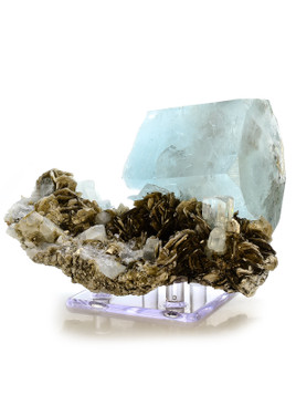 Aquamarine on Muscovite