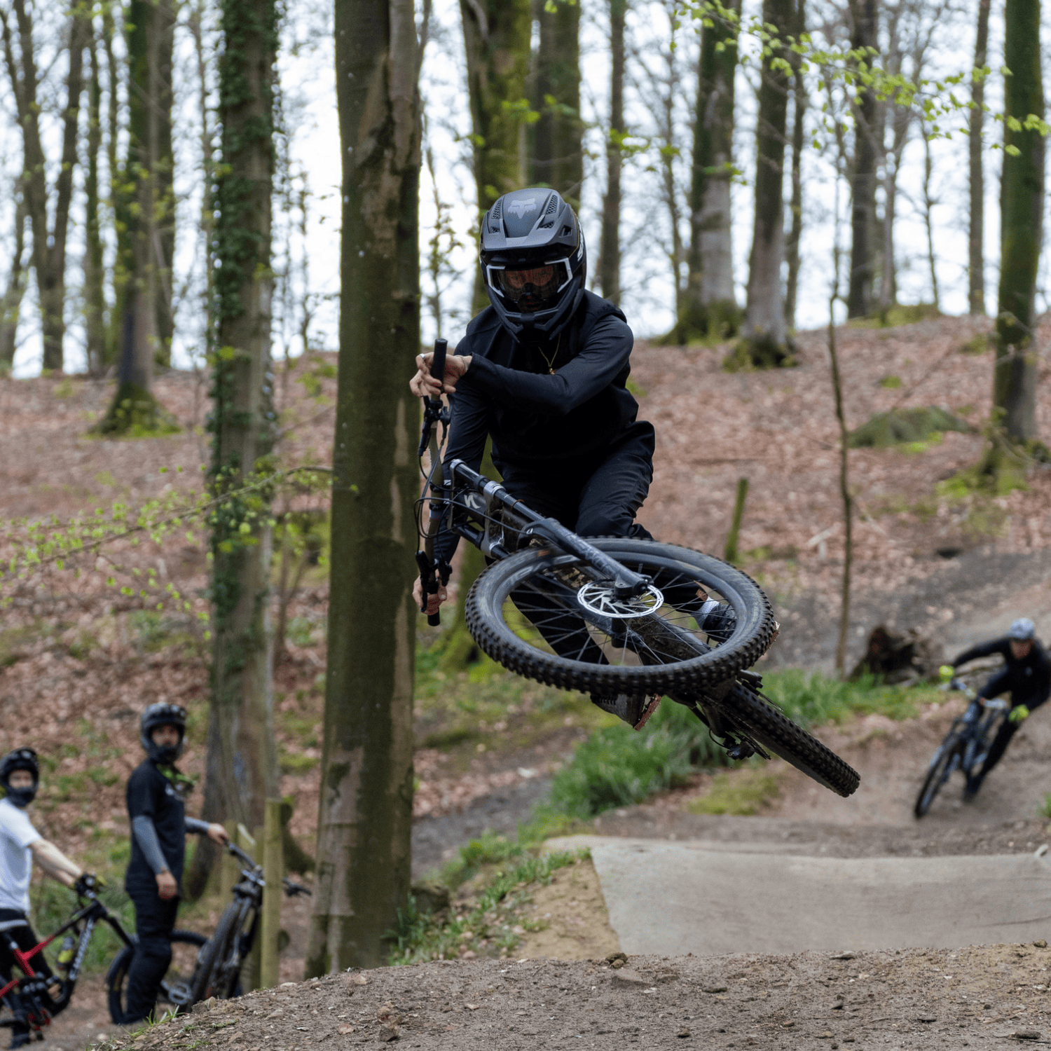 Softshell Gilet & Compression top Combo Ride Chris Bayliss 1
