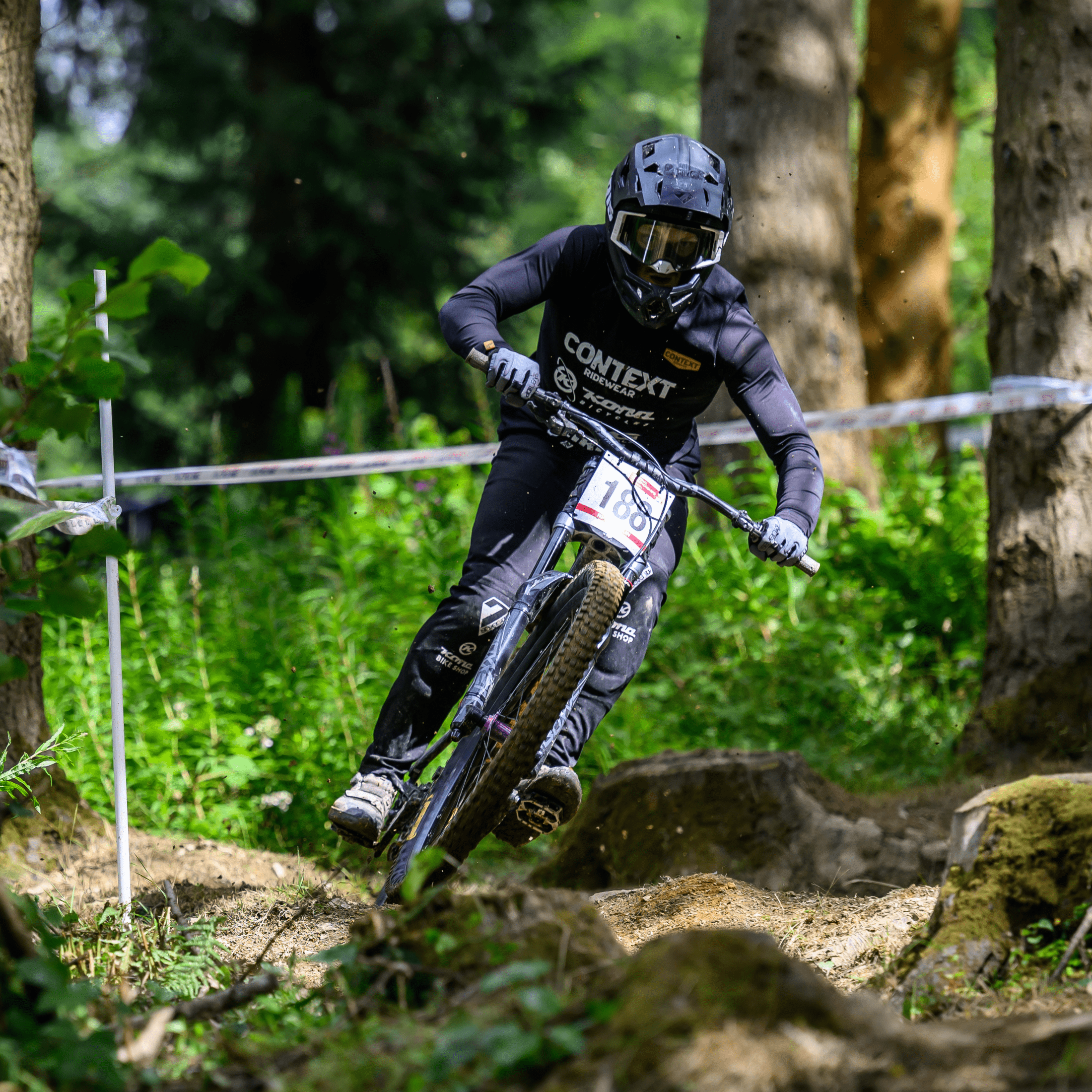 Softshell Gilet & Compression top Combo Ride Adam Harris 1