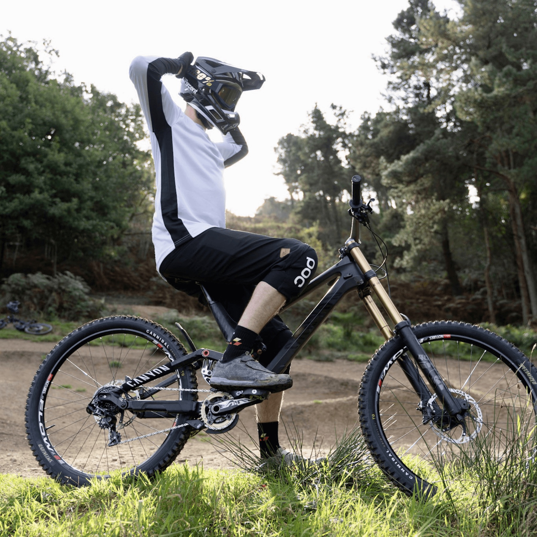 Context Ridewear MTB DH LS Shorts Combo - On bike shot 1