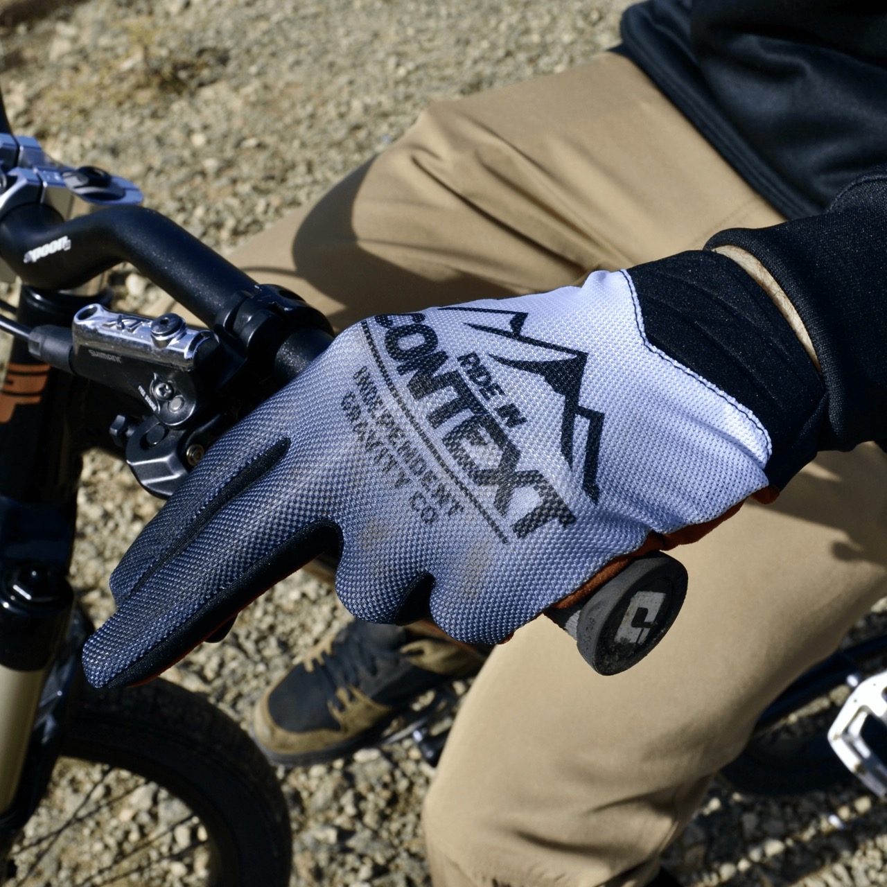 Context Gloves - Gradient Handlebar Image 1