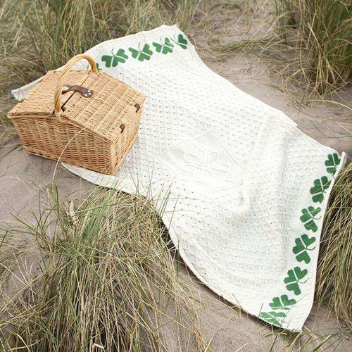 SA962 283 NATURAL WHITE Colour Shamrock Aran Throw In Honeycomb Stitch ShopAran.com SA962 283 NATURAL WHITE Colour Shamrock Aran Throw In Honeycomb Stitch ShopAran.com