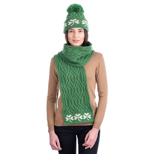 ML251 105 GREEN Colour Women’s Shamrock Aran Knit Scarf Merino Wool ShopAran.com ML251 105 GREEN Colour Women’s Shamrock Aran Knit Scarf Merino Wool ShopAran.com
