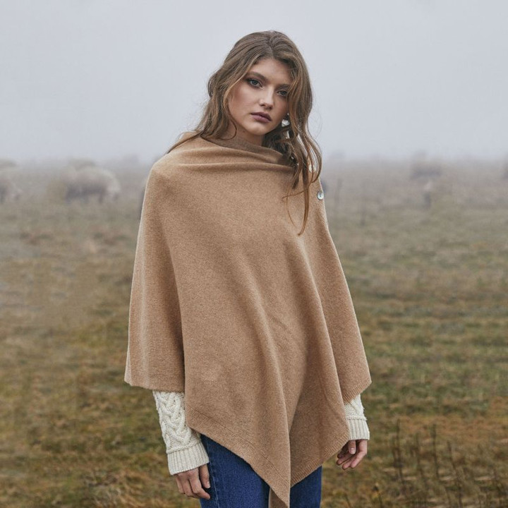 Lightweight Lambswool Seashell Buttons Shawl