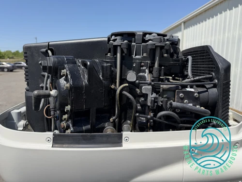 2004 Johnson 115 Hp 4-Cylinder Carbureted 2-Stroke 25" (XL) Outboard Motor