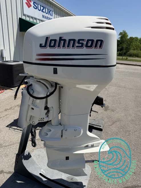2004 Johnson 115 Hp 4-Cylinder Carbureted 2-Stroke 25" (XL) Outboard Motor