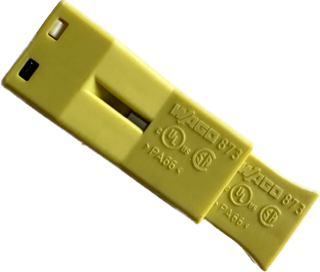 873-902 Luminaire Disconnect LED Wire Connector Front Side