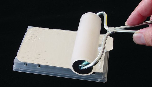 Plate roller secures sealing film onto plate, pkg of 1 ea