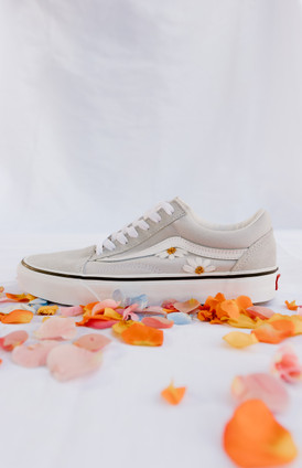 Chamomile Embroidered Vans