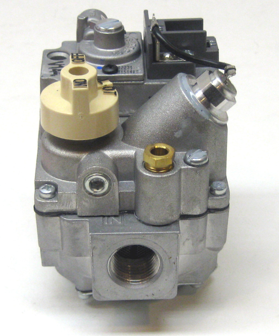 Gas Valve, Robertshaw Replacement. | McCombs Supply Co. | 700-516