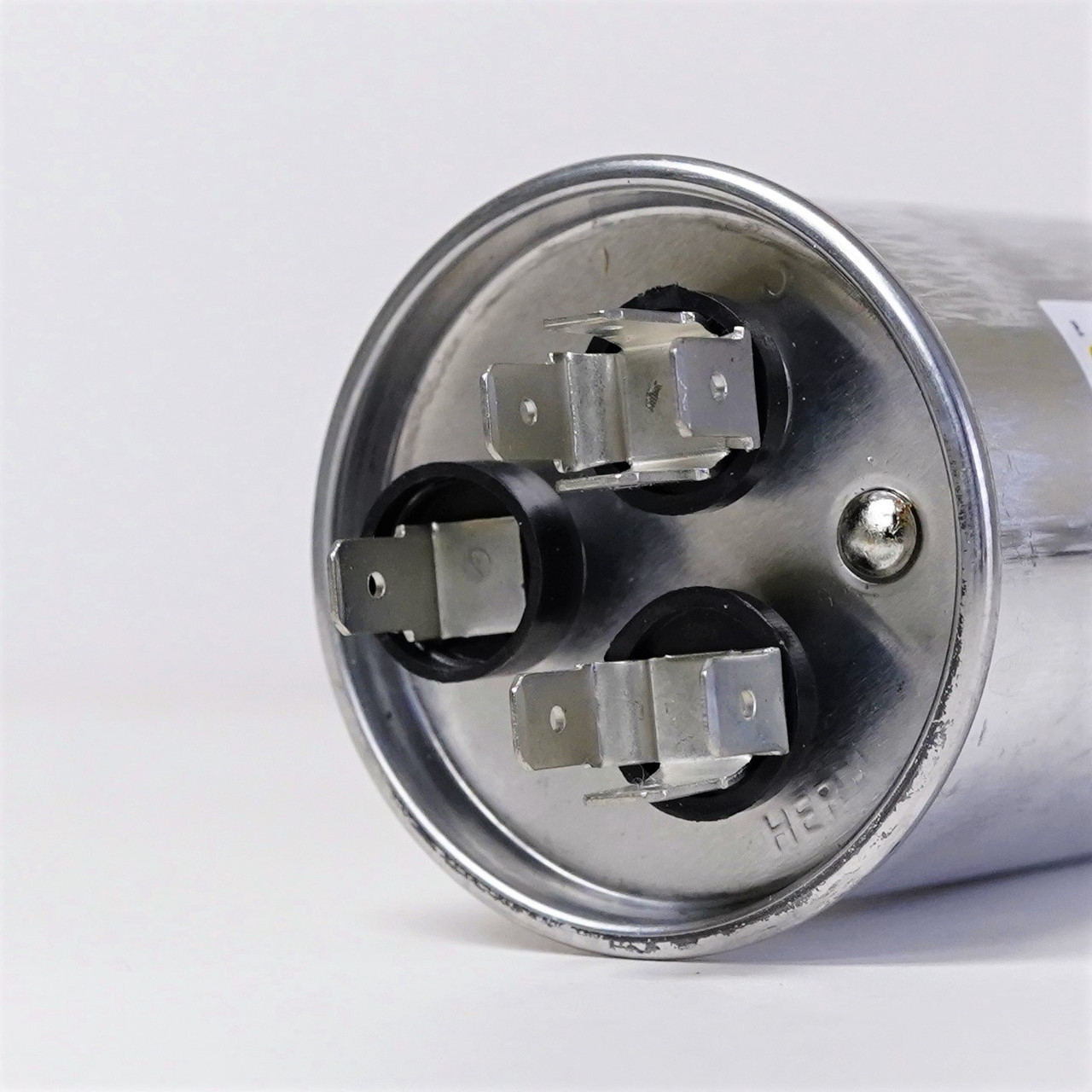 DY。 TitanPro TRCFD355 35/5 MFD 440/370 Volt Round Dual Run Capacitor