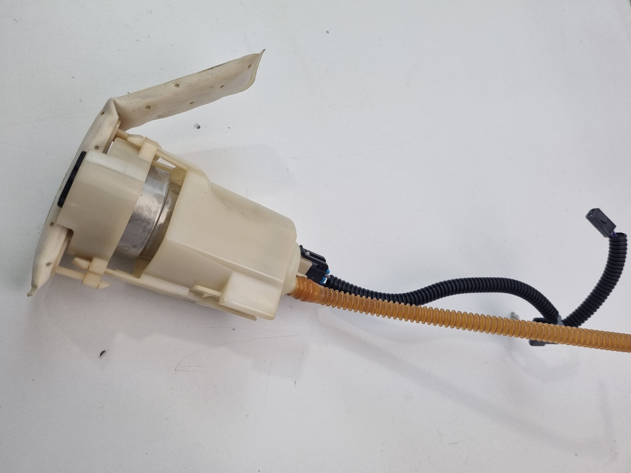 ほめ Fuel Pump Harley Davidson Softail 08-17 75284-08A - Bike Part Out