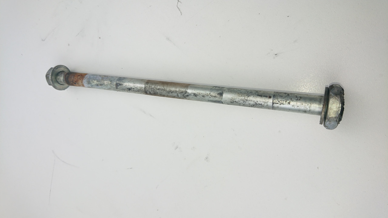 Swingarm bolt pivot shaft Harley Davidson Softail 4761000 Bike Part Out