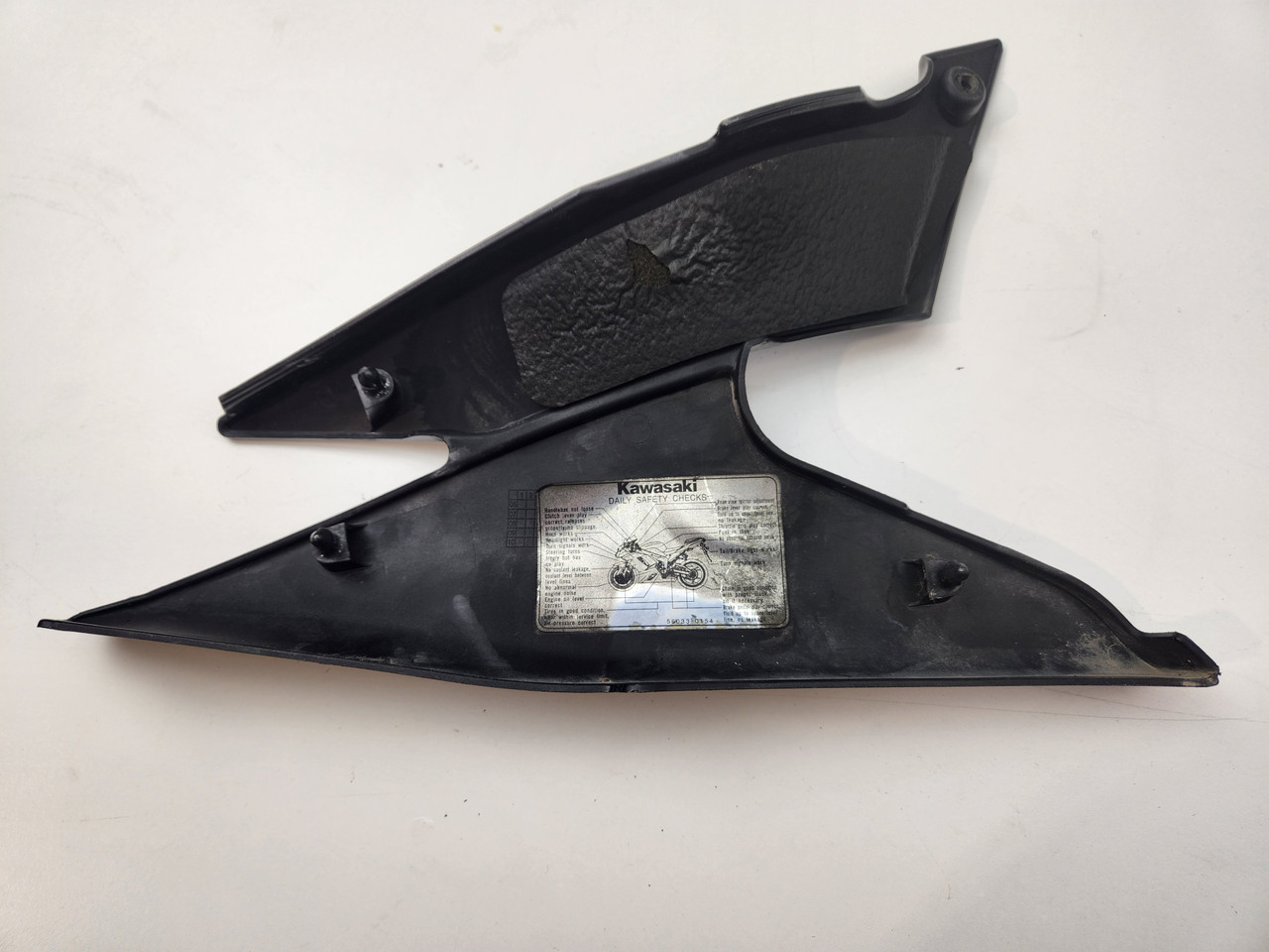 ｙａｍａｍ 04-09 Yamaha FZ6 REAR FENDER INNER MUD GUARD UNDER TAIL 5VX