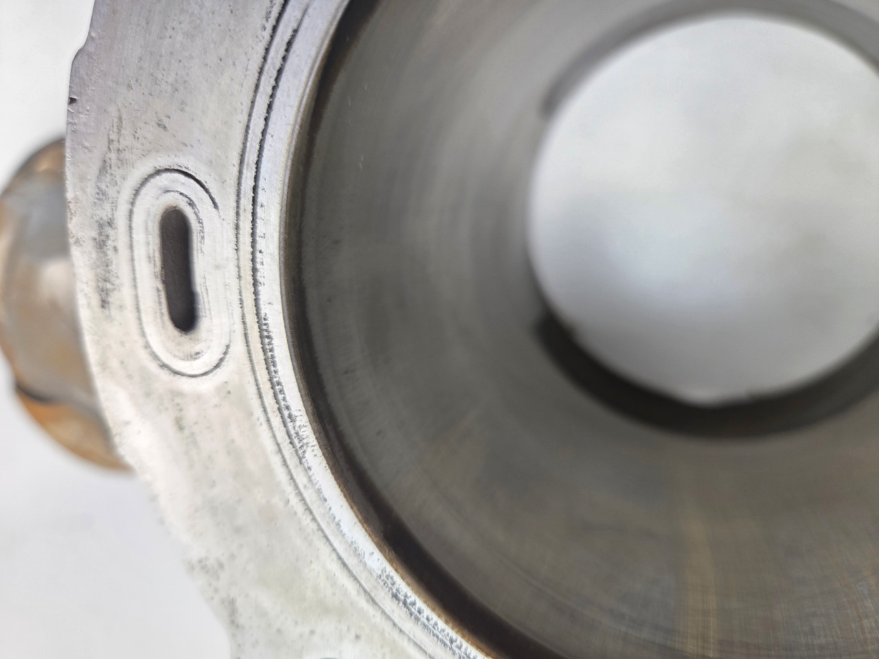 はのはの Front horizontal cylinder piston Ducati Hyperstrada Hypermotard