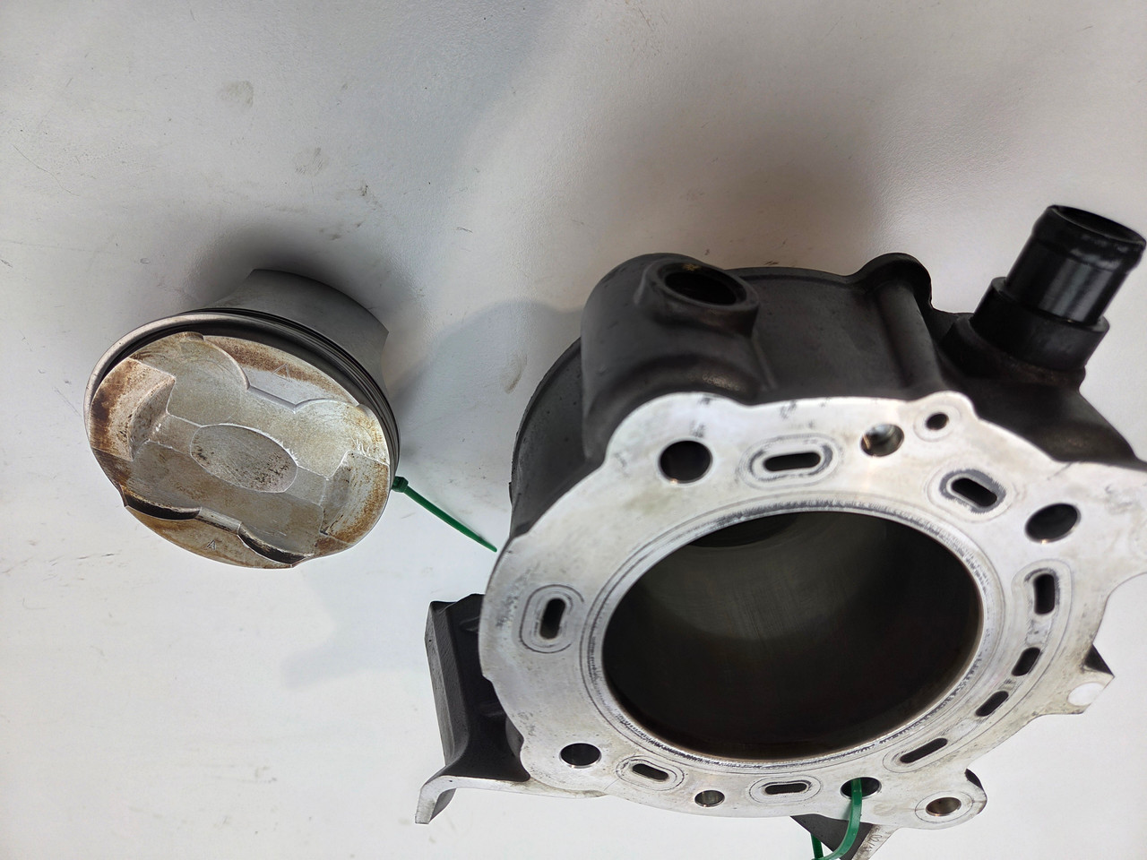 Front horizontal cylinder piston Ducati Hyperstrada Hypermotard