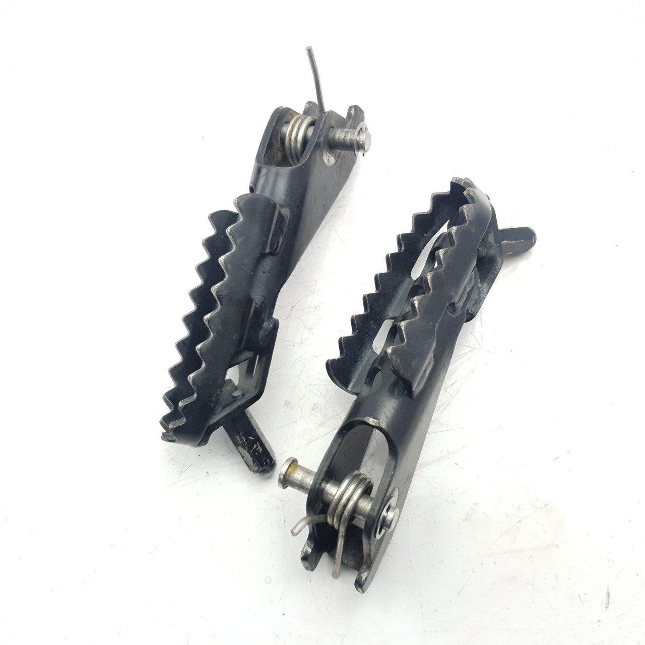 Foot Pegs Triumph Tiger 800 800XCx XCA XRT XRX XR XC T2085146 Bike Part Out