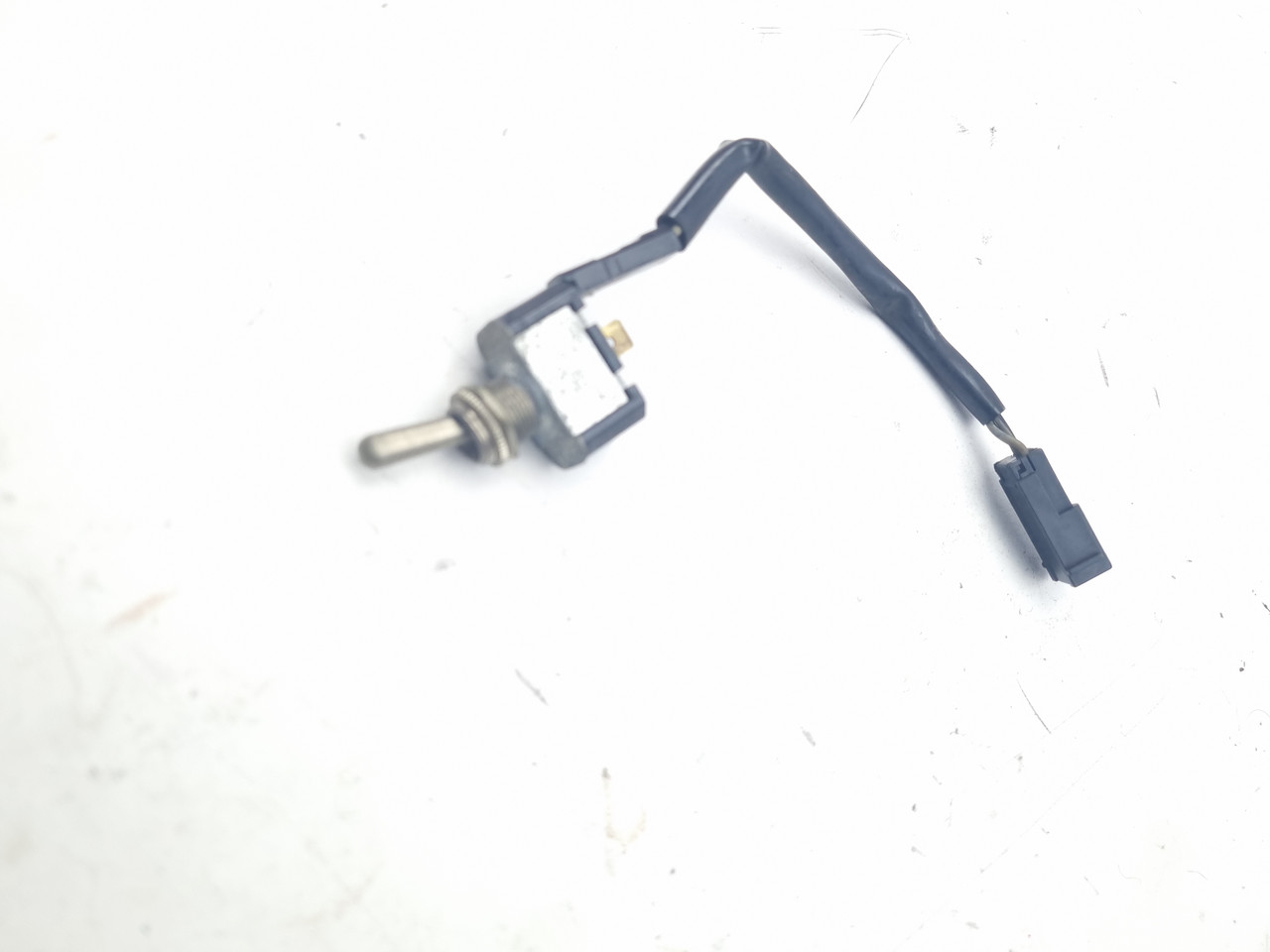 ハーレーダビットソン passin lamp
trim ring Passing lamps toggle switch Harley Davidson Softail Heritage